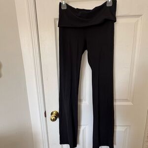 Aritzia Black Fold-Over Waist Leggings